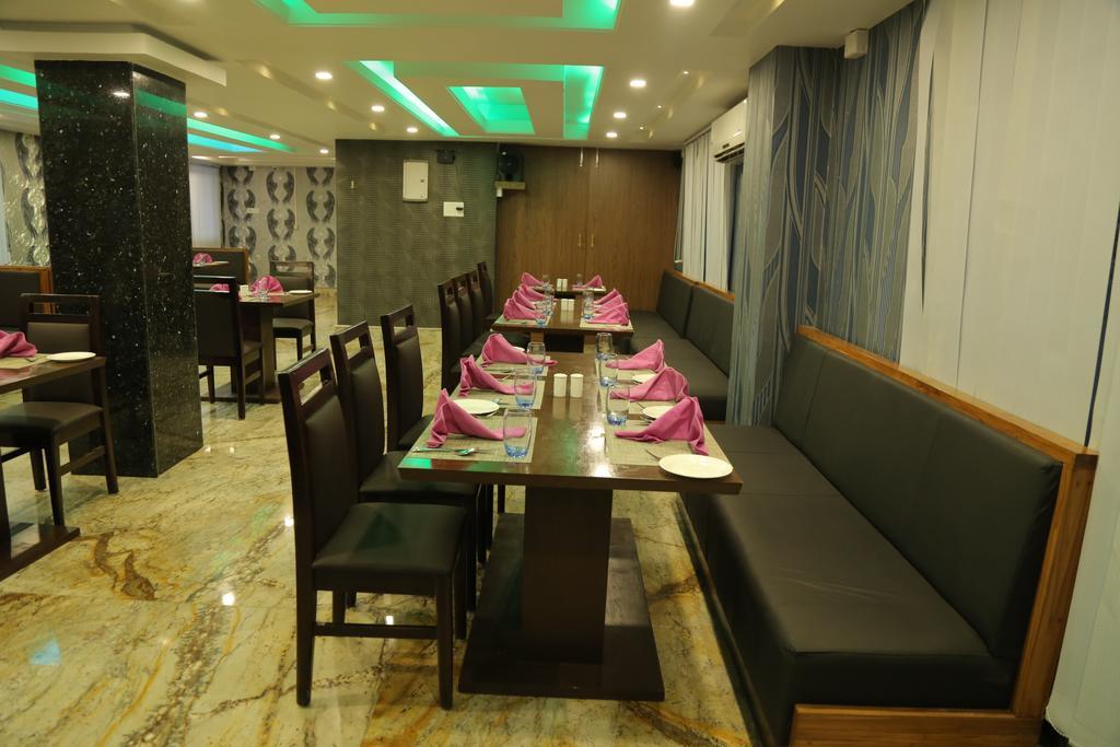 Hotel D' Sapphire Guwahati Eksteriør bilde