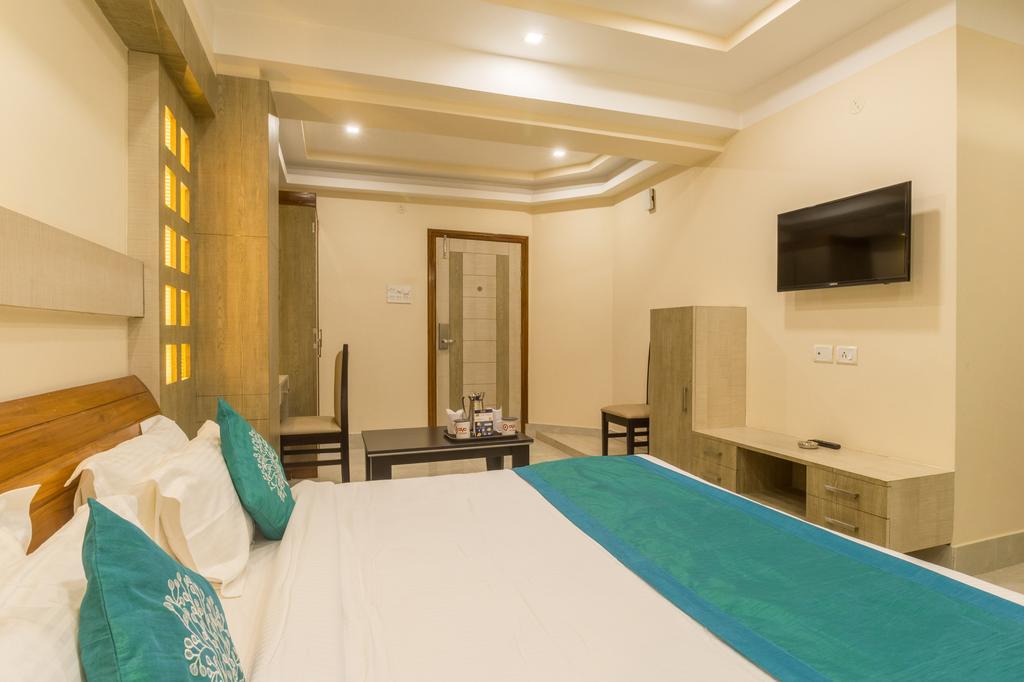 Hotel D' Sapphire Guwahati Eksteriør bilde