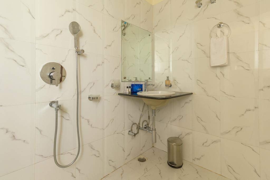 Hotel D' Sapphire Guwahati Rom bilde